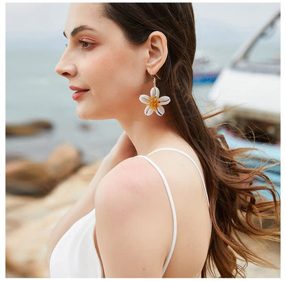 Cowrie Shell Star Beaded Dangle Earrings